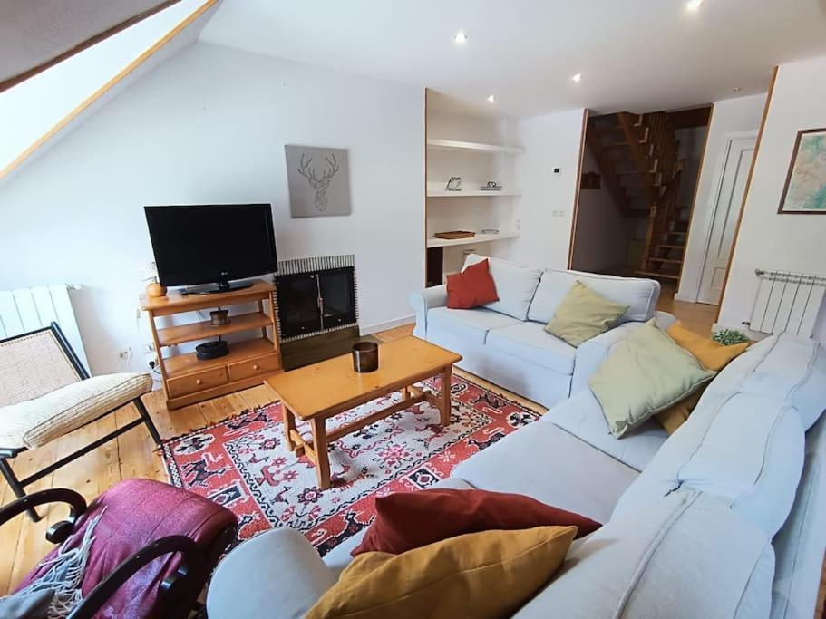 Balaitus Petfriendly - Arafita Apartamentos Sallent De Gallego Bagian luar foto