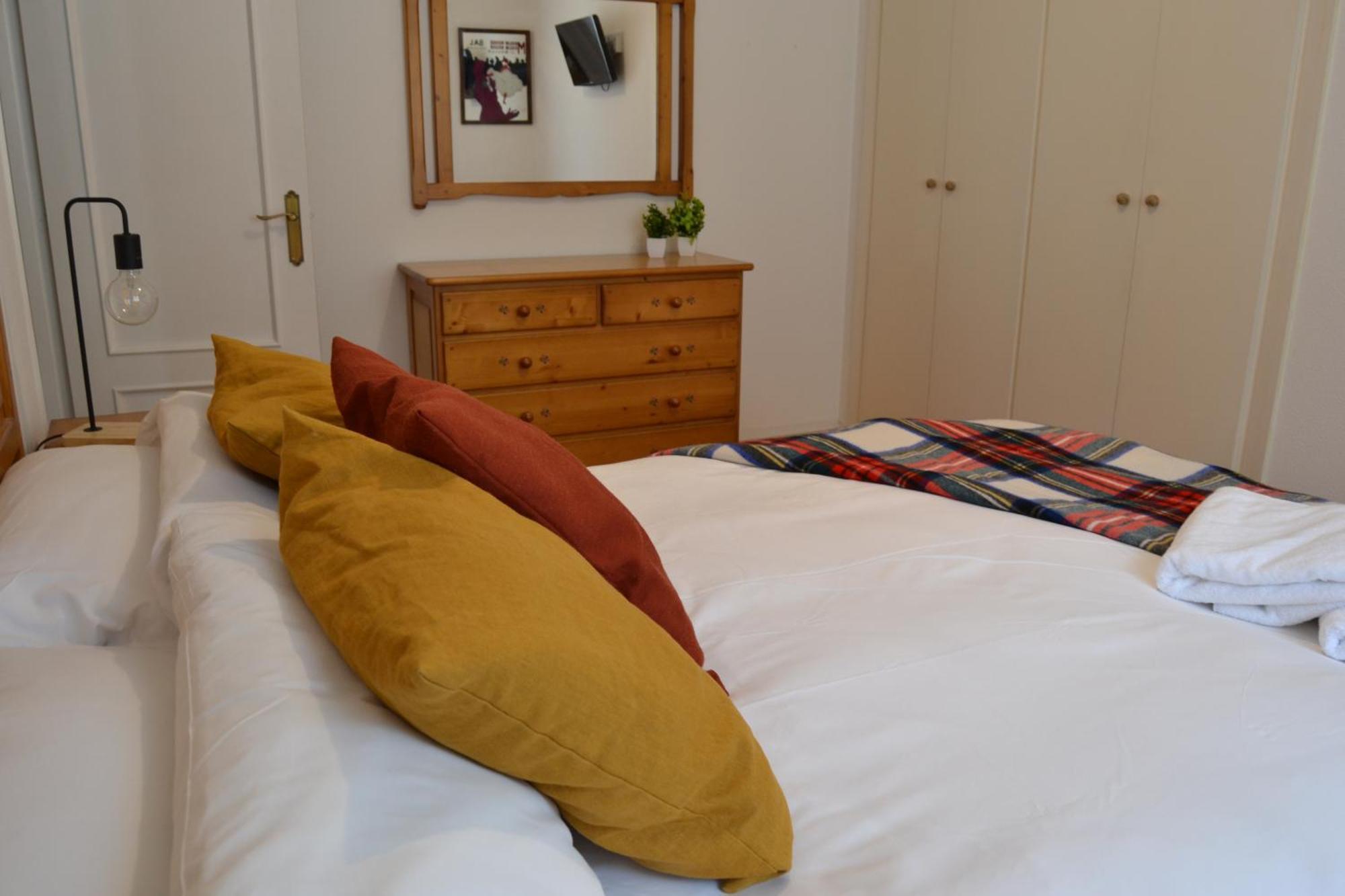 Balaitus Petfriendly - Arafita Apartamentos Sallent De Gallego Bagian luar foto